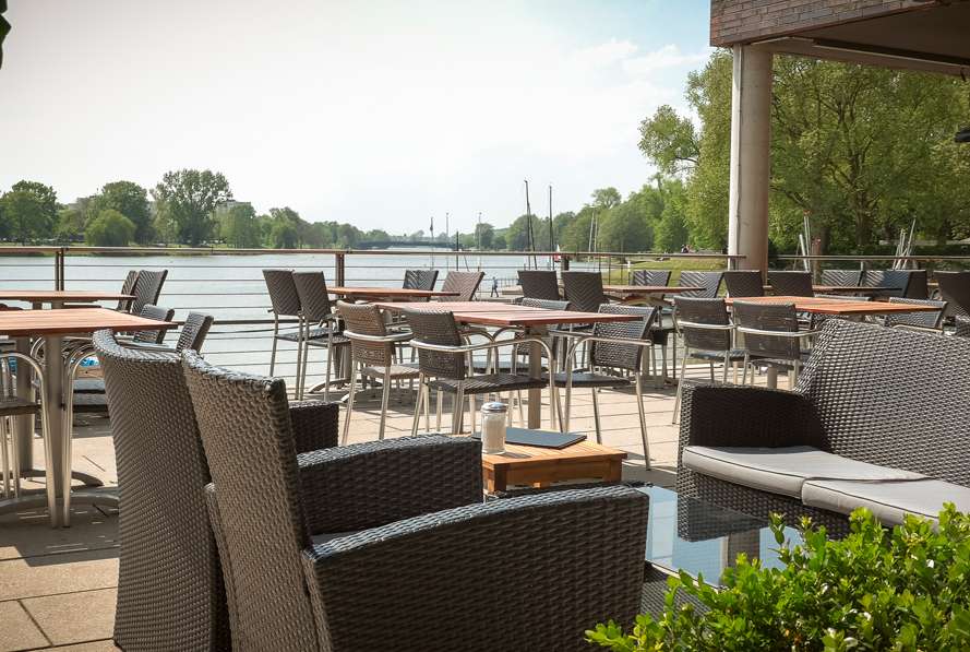 A2 am See - Restaurant