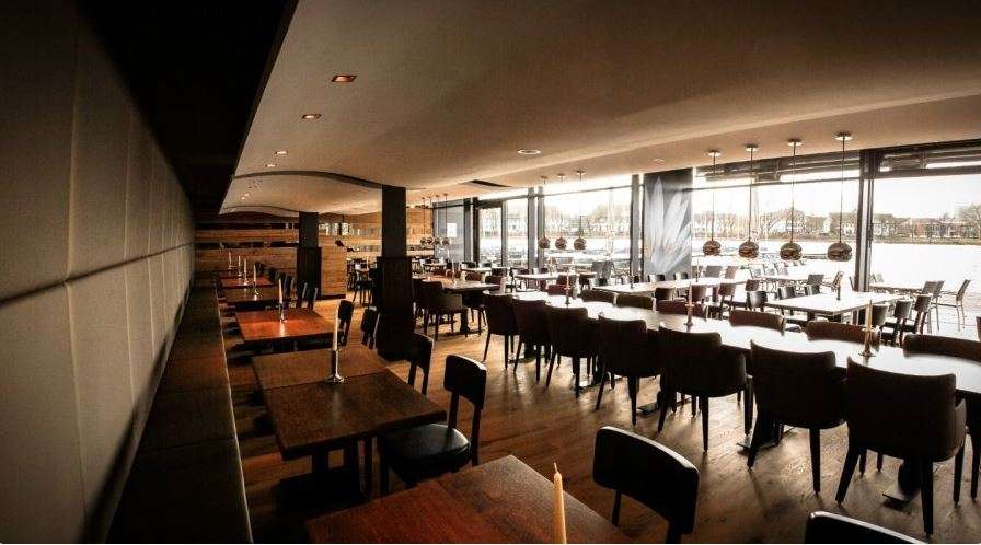 A2 am See - Restaurant