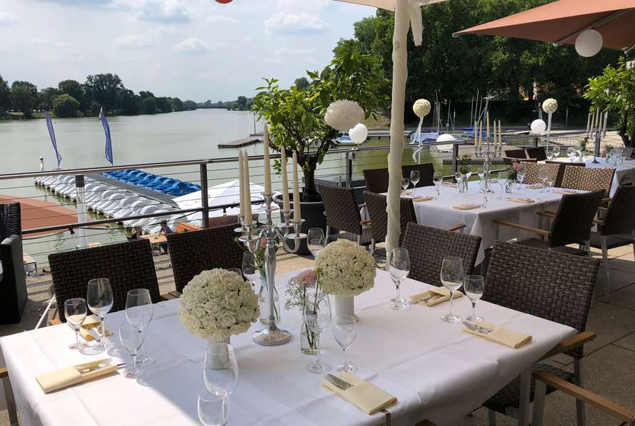 A2 am See - Restaurant