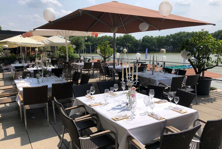 A2 am See - Restaurant