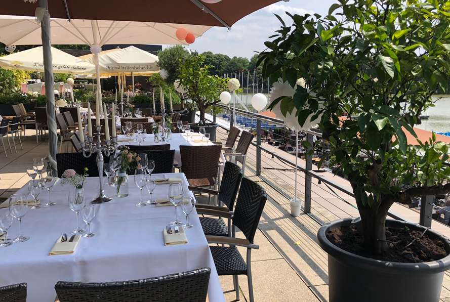 A2 am See - Restaurant